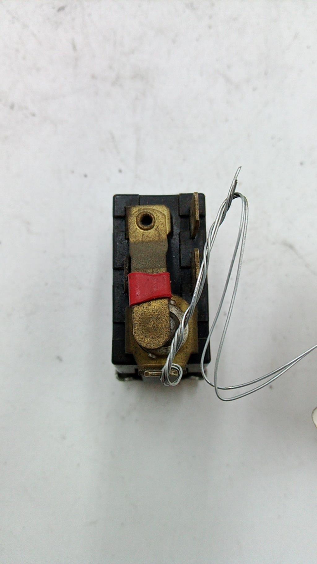 Bouton/Interrupteur RENAULT R4 FOURGONNETTE Essence - 1