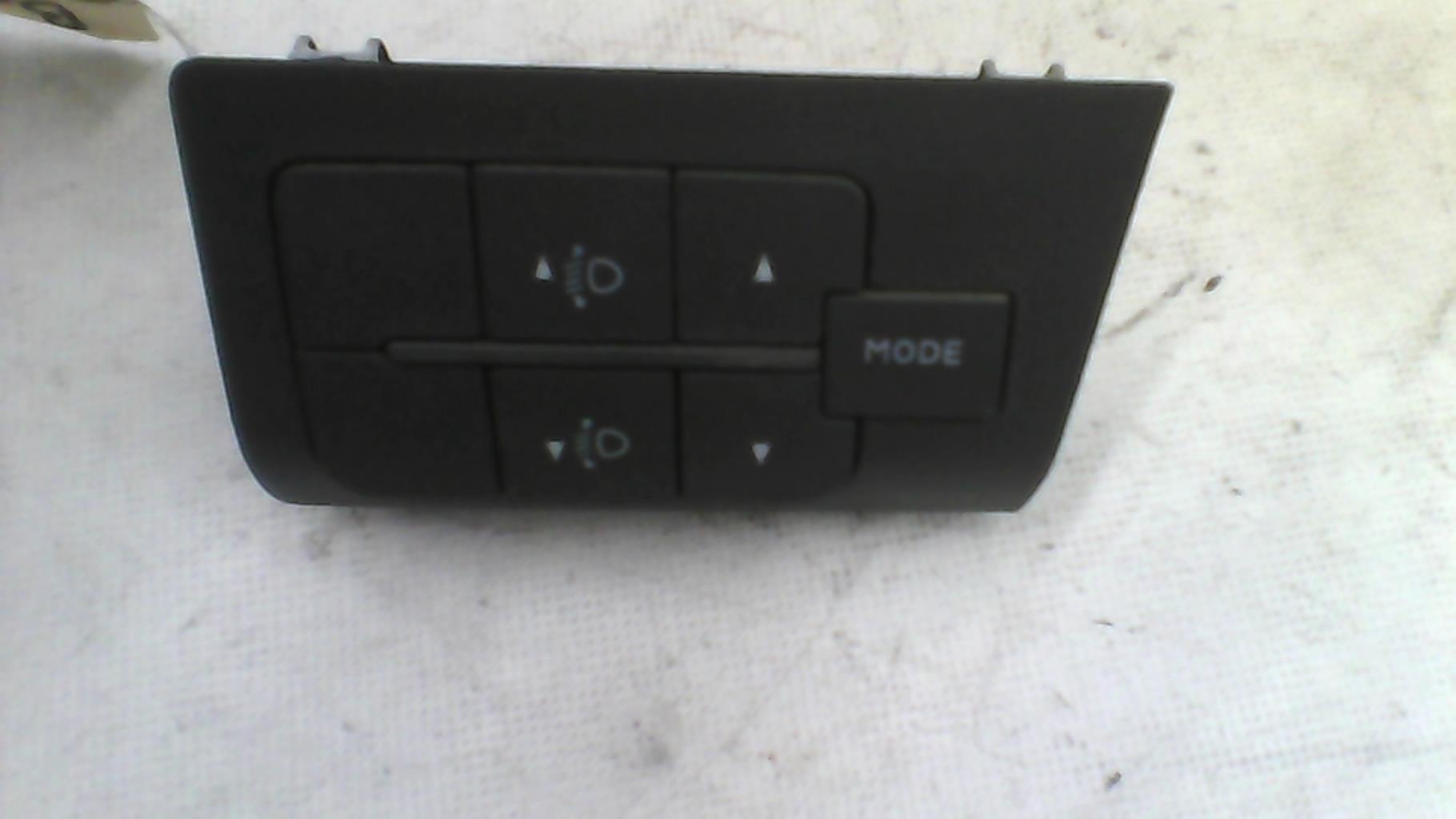 Comando regolazione altezza fari PEUGEOT BOXER 3 PHASE 1 Diésel - 1