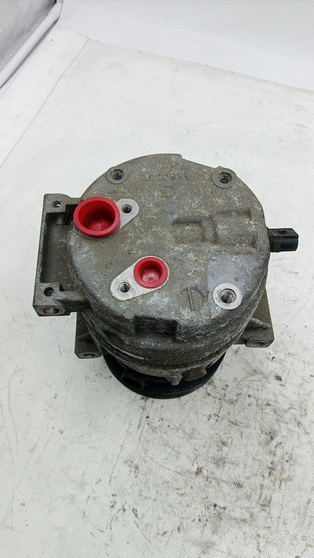 Compresseur clim RENAULT LAGUNA 2 PHASE 1 BREAK Essence - 1