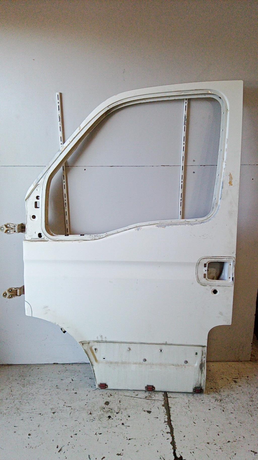 Porte avant gauche IVECO DAILY 3 Diesel - 1