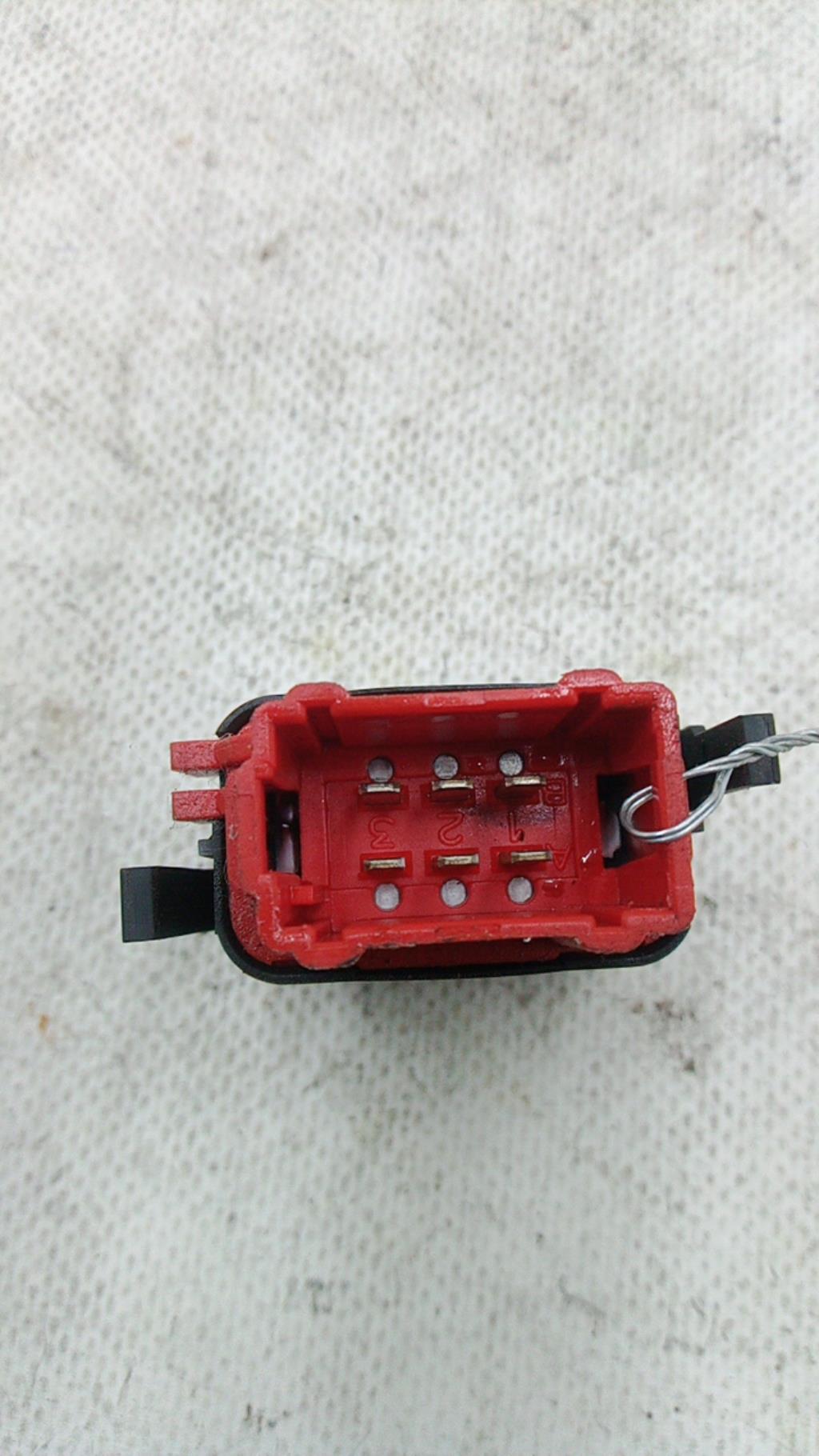 Bouton/Interrupteur RENAULT CLIO 2 PHASE 2 Essence - 1