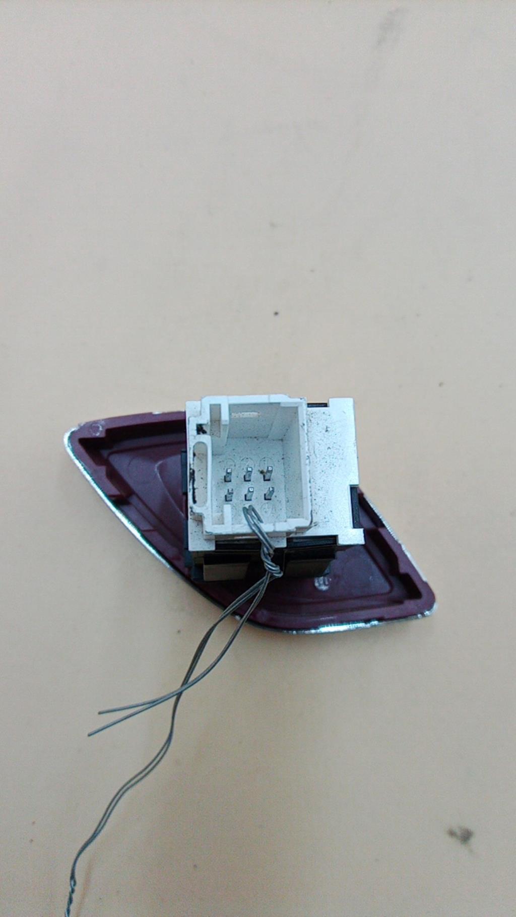 Bouton de warning CITROEN C3 2 PHASE 2 Diesel - 1