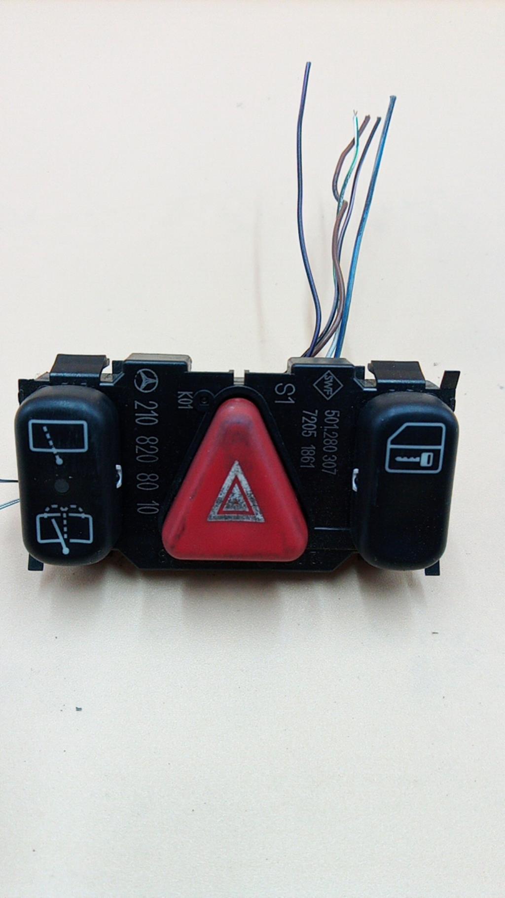 Interruttore luci emergenza MERCEDES CLASSE C 202 PHASE 2 BREAK Gasolina - 1