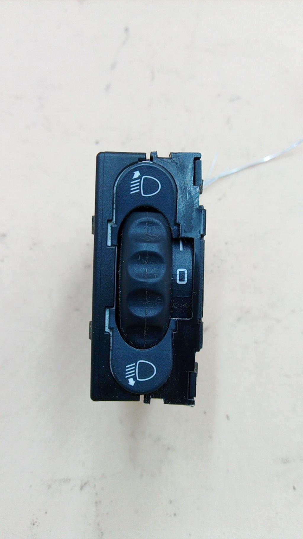 Commande de reglage hauteur de phare RENAULT CLIO 2 CAMPUS PHASE 1 Diesel - 1