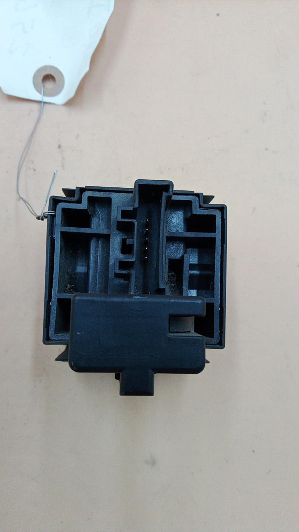 Commande de reglage hauteur de phare RENAULT CLIO 3 PHASE 1 Diesel - 1