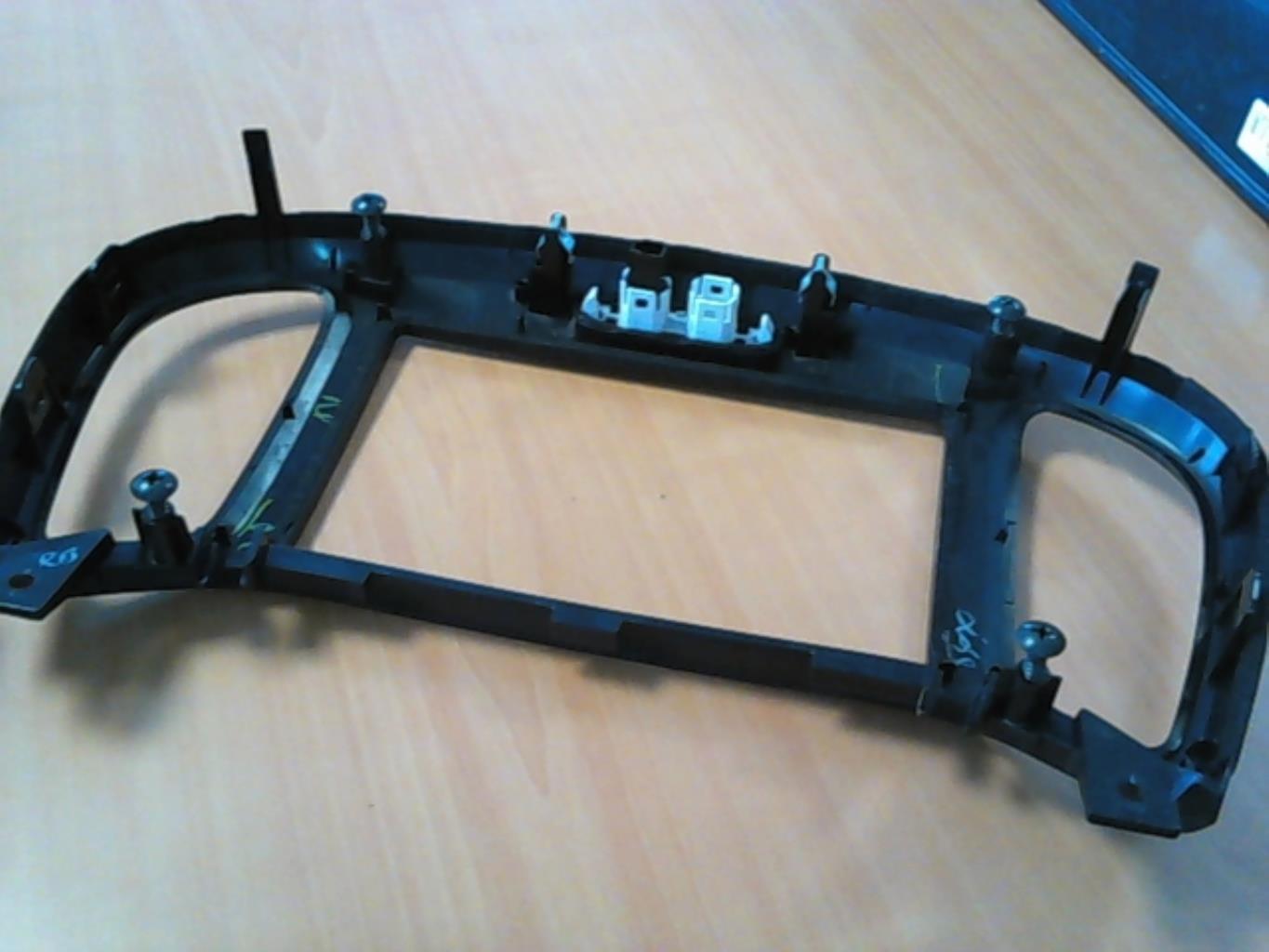 Consolle centrale (interno in plastica) NISSAN JUKE 1 PHASE 1 Diésel - 1