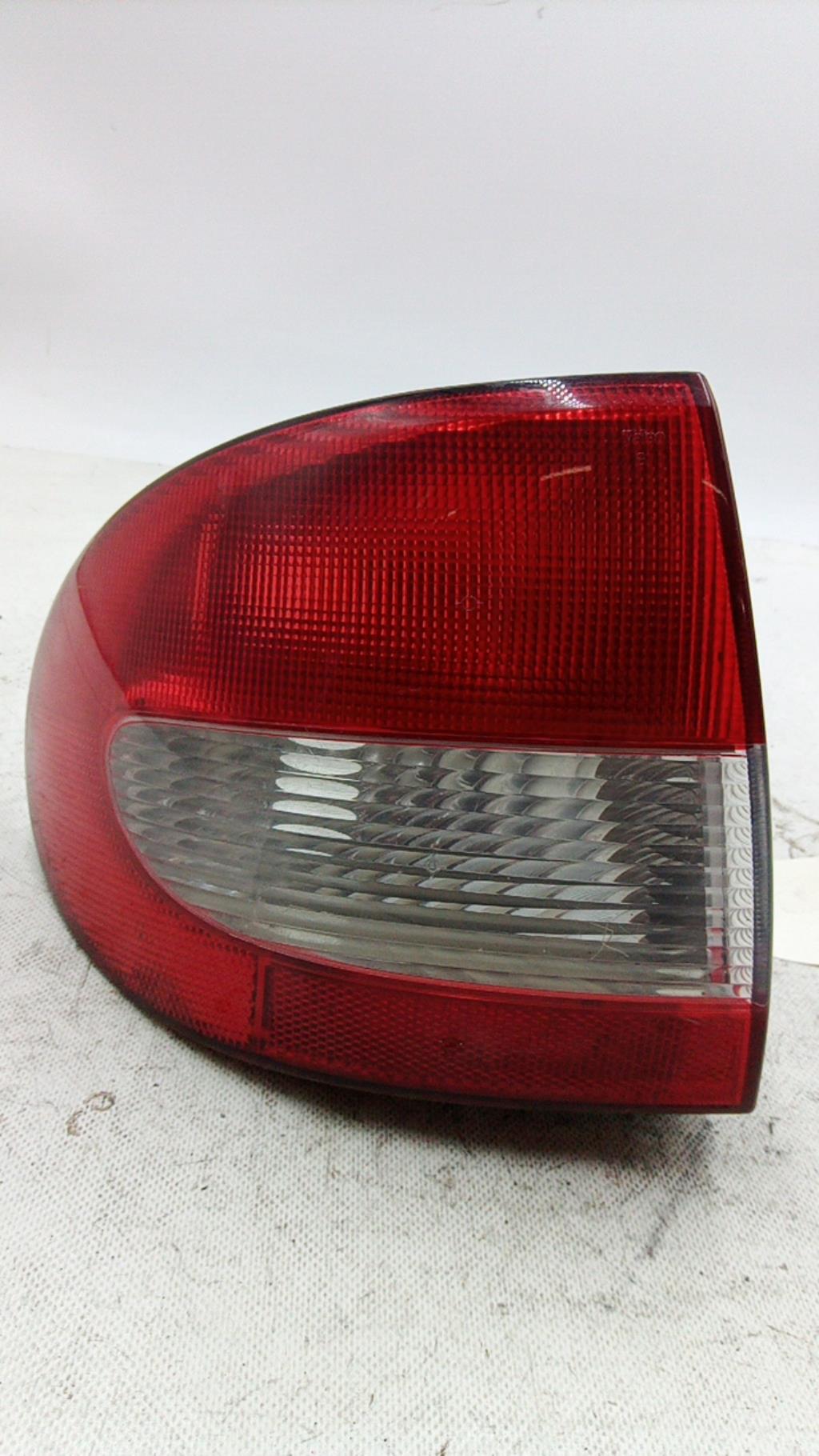 Fanale posteriore principale sinistro (luci) RENAULT MEGANE 1 PHASE 2 Diésel - 1