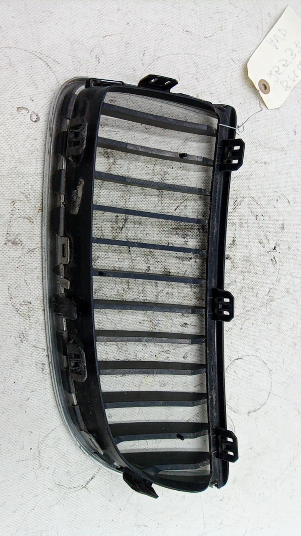 Grille de calandre droite BMW SERIE 3 E90 PHASE 1 Diesel - 1