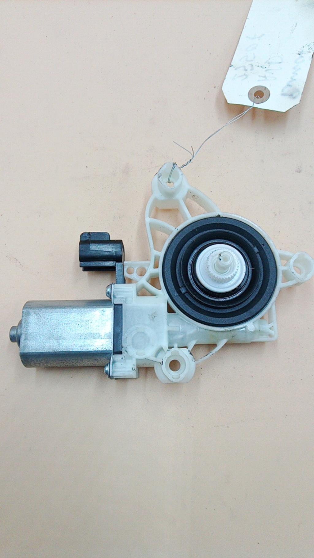 Motore alzacristalli anteriore destro FORD PUMA 2 Gasolina/Híbrido - 1