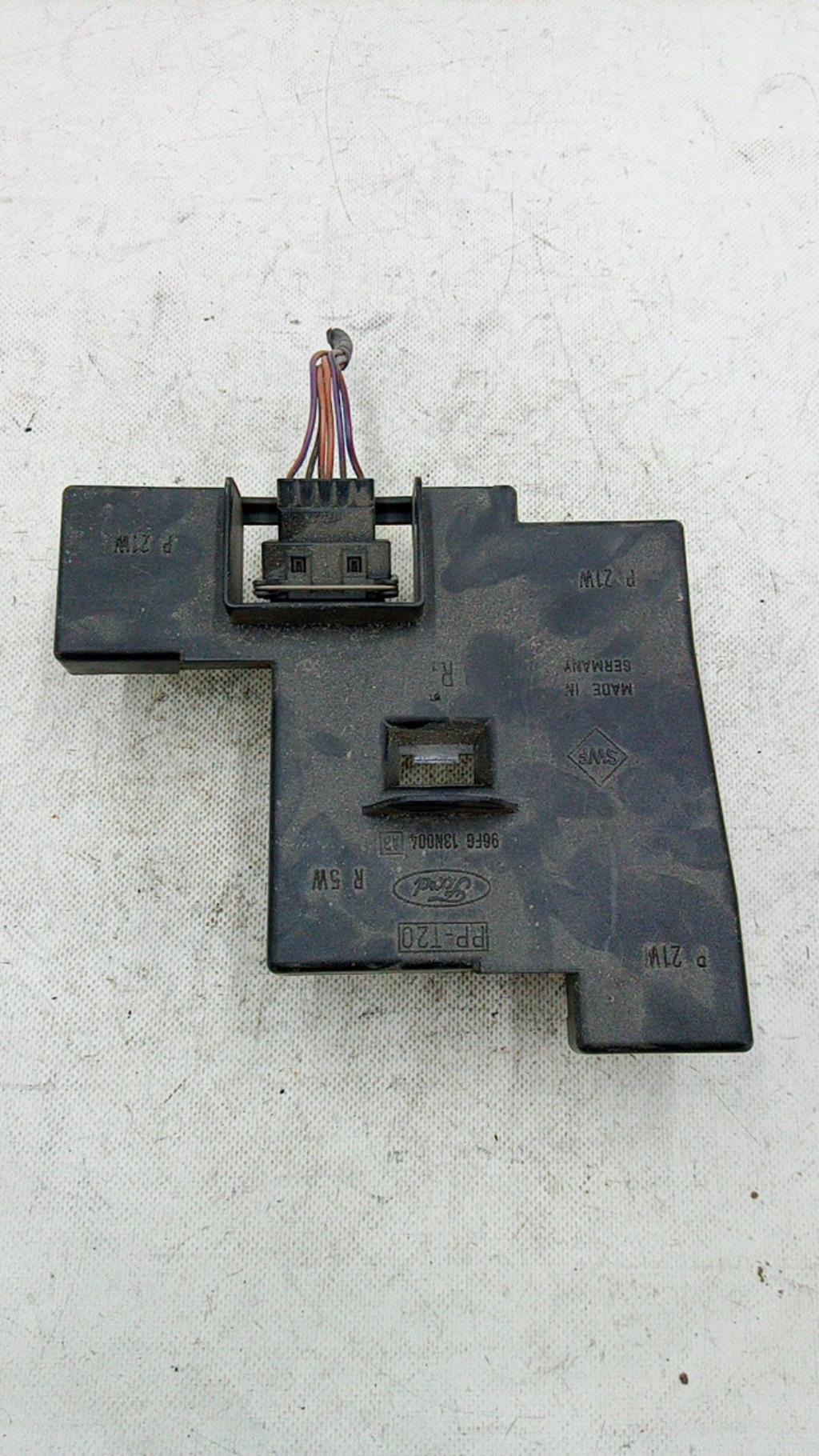 Base portalampade fanale posteriore destro FORD FIESTA 4 PHASE 2 Gasolina - 1