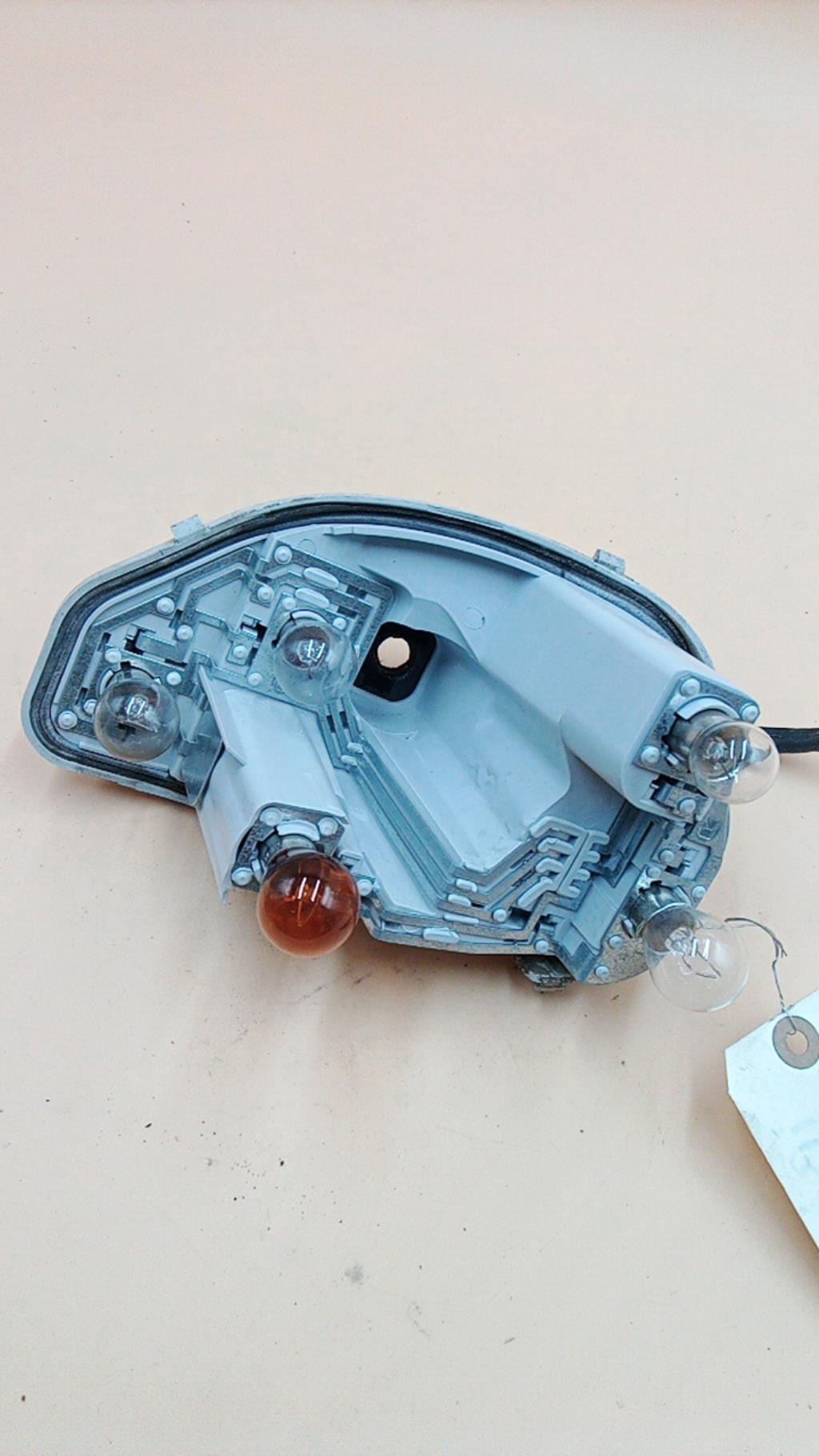 Base portalampade fanale posteriore destro SEAT IBIZA 4 PHASE 1 Diésel - 1