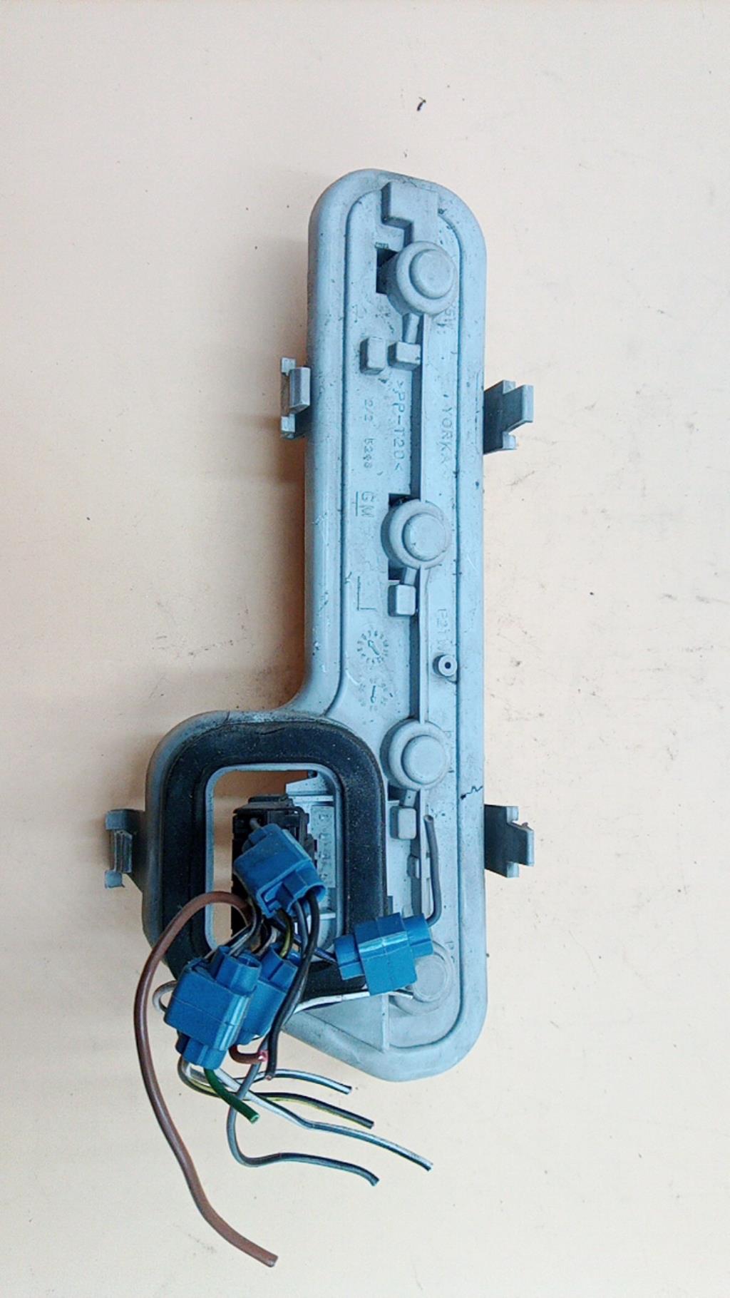 Base portalampade fanale posteriore sinistro OPEL ZAFIRA A PHASE 1 Diésel - 1