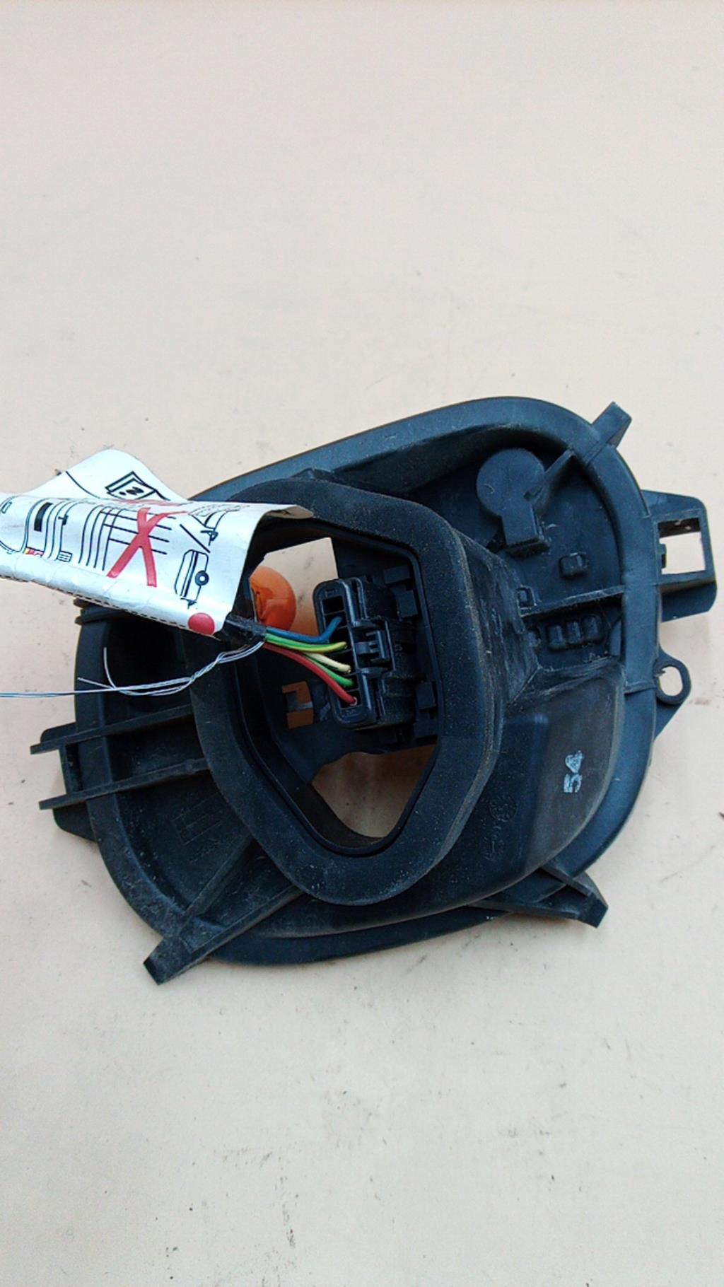 Base portalampade fanale posteriore sinistro PEUGEOT 208 1 PHASE 2 Gasolina - 1