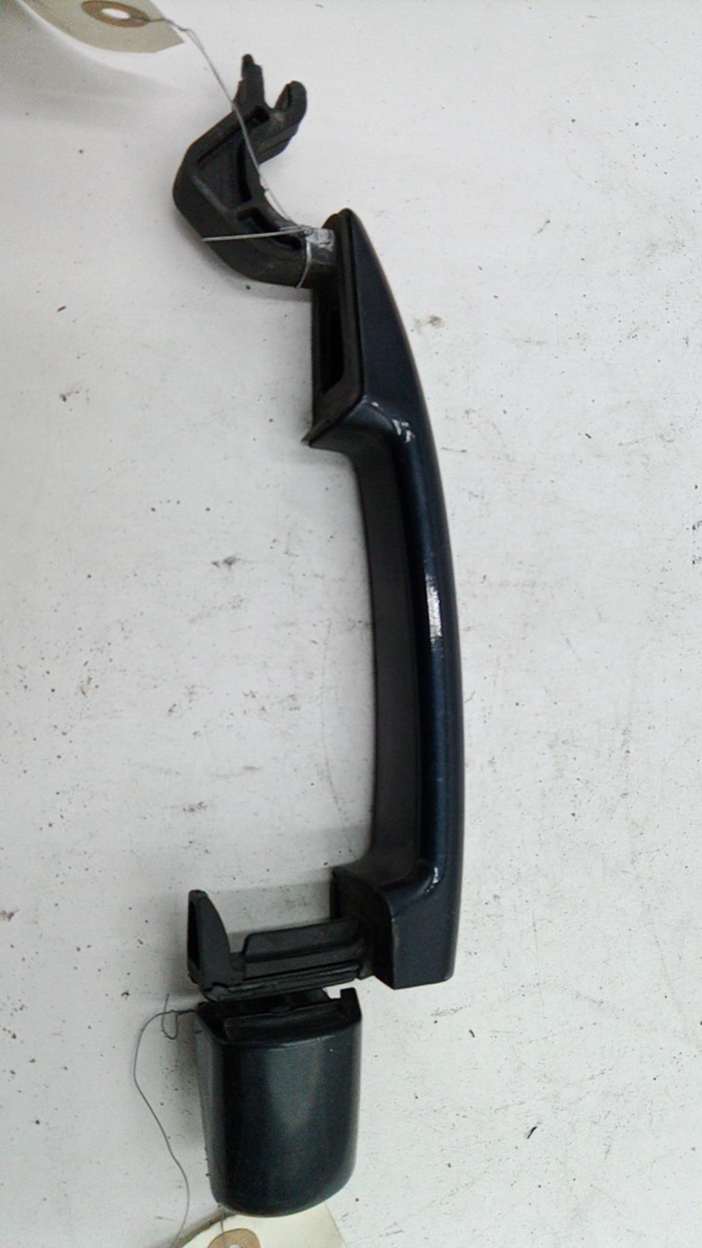 Maniglia portiera posteriore sinistra PEUGEOT 5008 1 PHASE 1 Diésel - 1