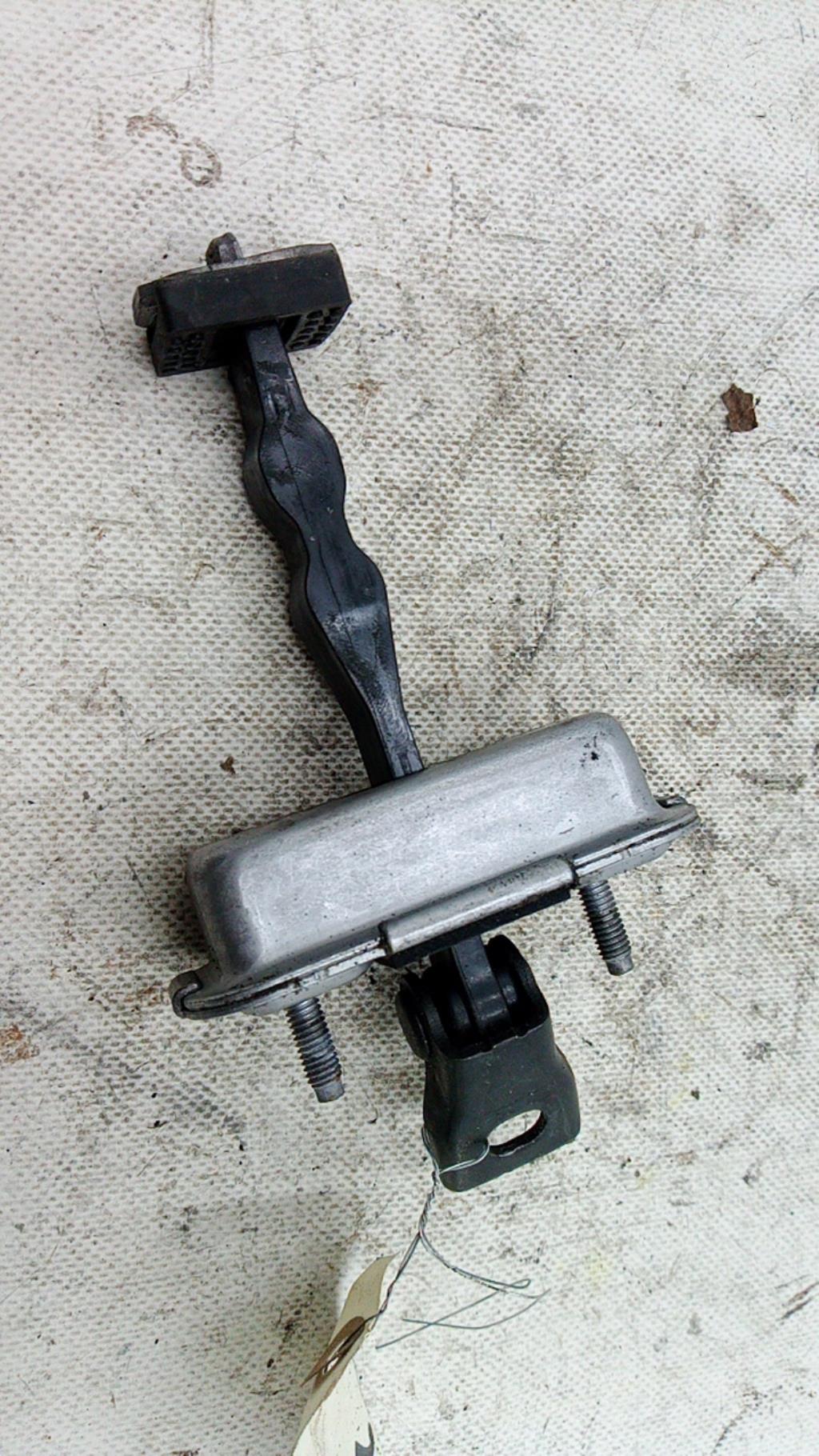 Tirante portiera anteriore sinistro PEUGEOT 208 1 PHASE 2 Gasolina - 1