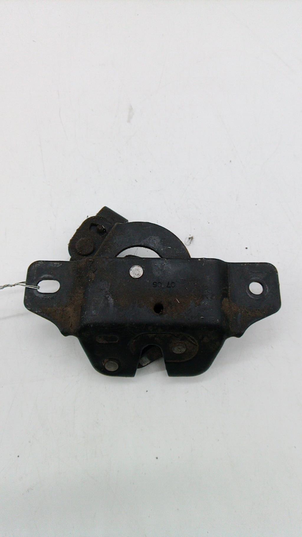 Cerniera porta bagagliaio destra PEUGEOT PARTNER 1 PHASE 2 Diésel - 1