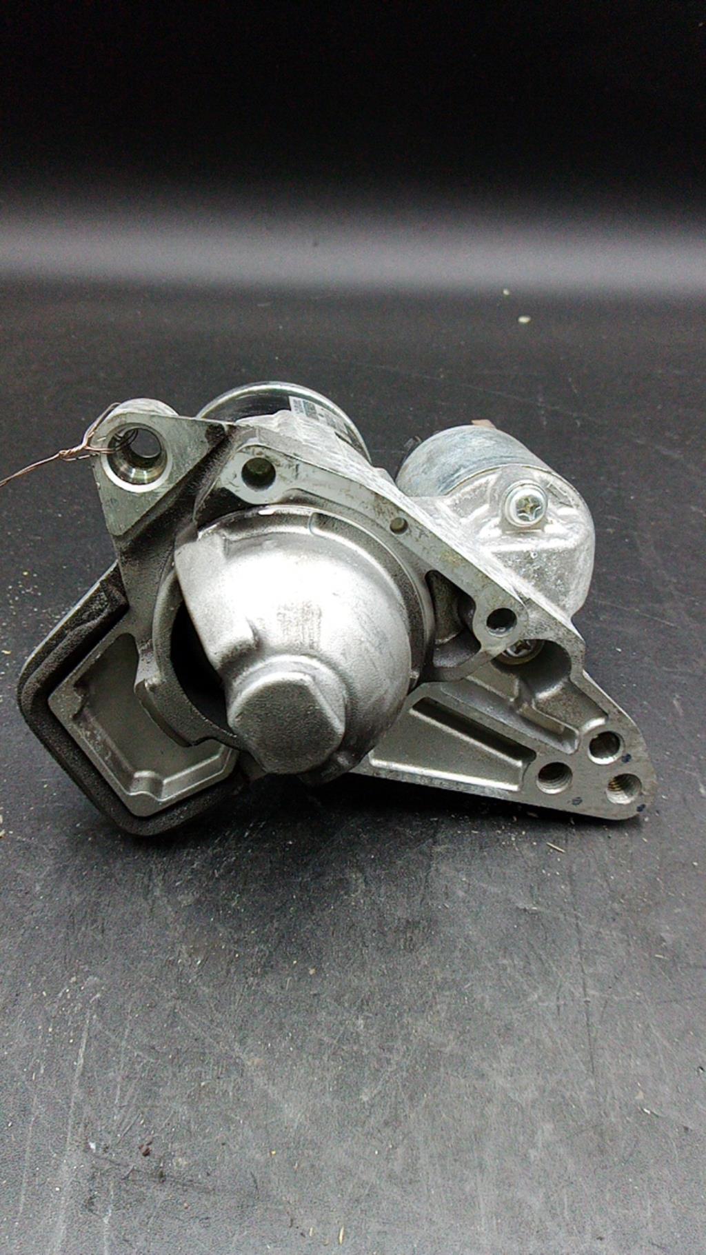 Demarreur RENAULT CLIO 4 PHASE 2 Essence - 1