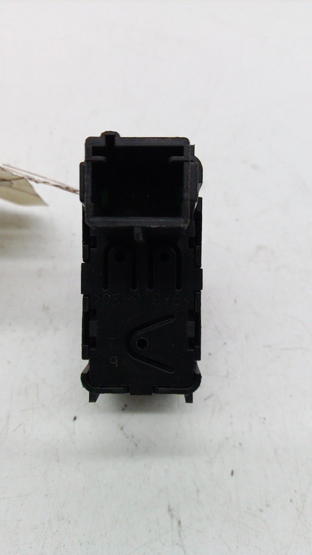 Interruttore lavacristalli posteriore sinistro CITROEN C4 2 PHASE 1 Diésel - 1