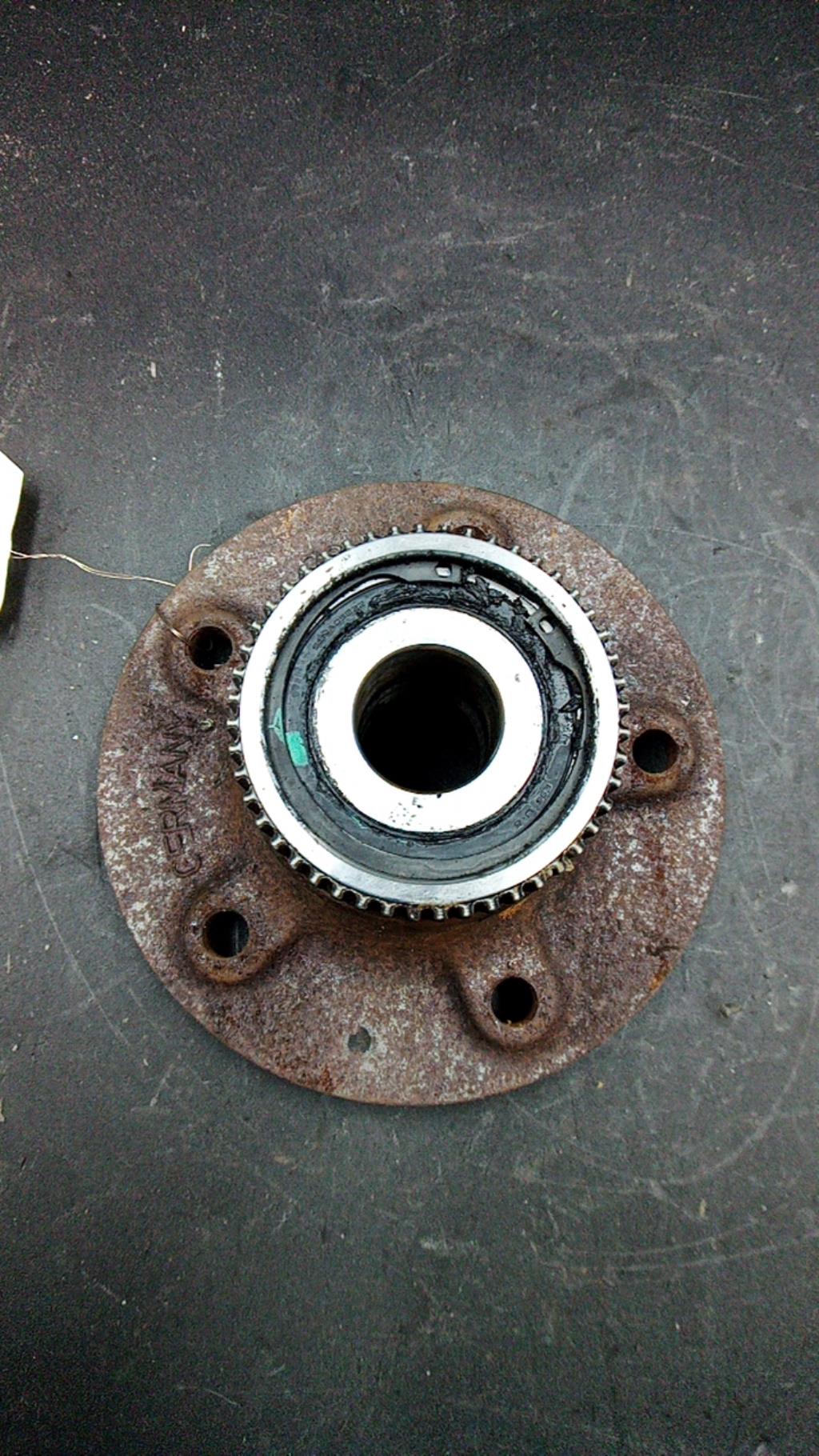 Mozzo posteriore sinistro MERCEDES CLASSE A 168 PHASE 1 Gasolina - 1