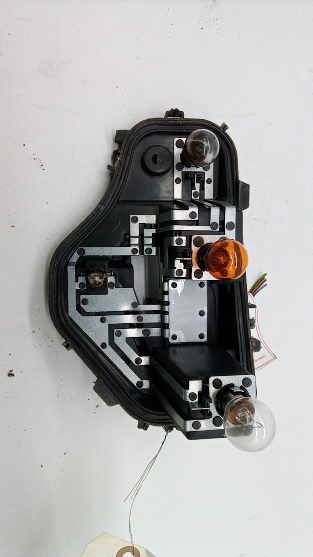 Base portalampade fanale posteriore destro CITROEN C4 CACTUS Diésel - 1