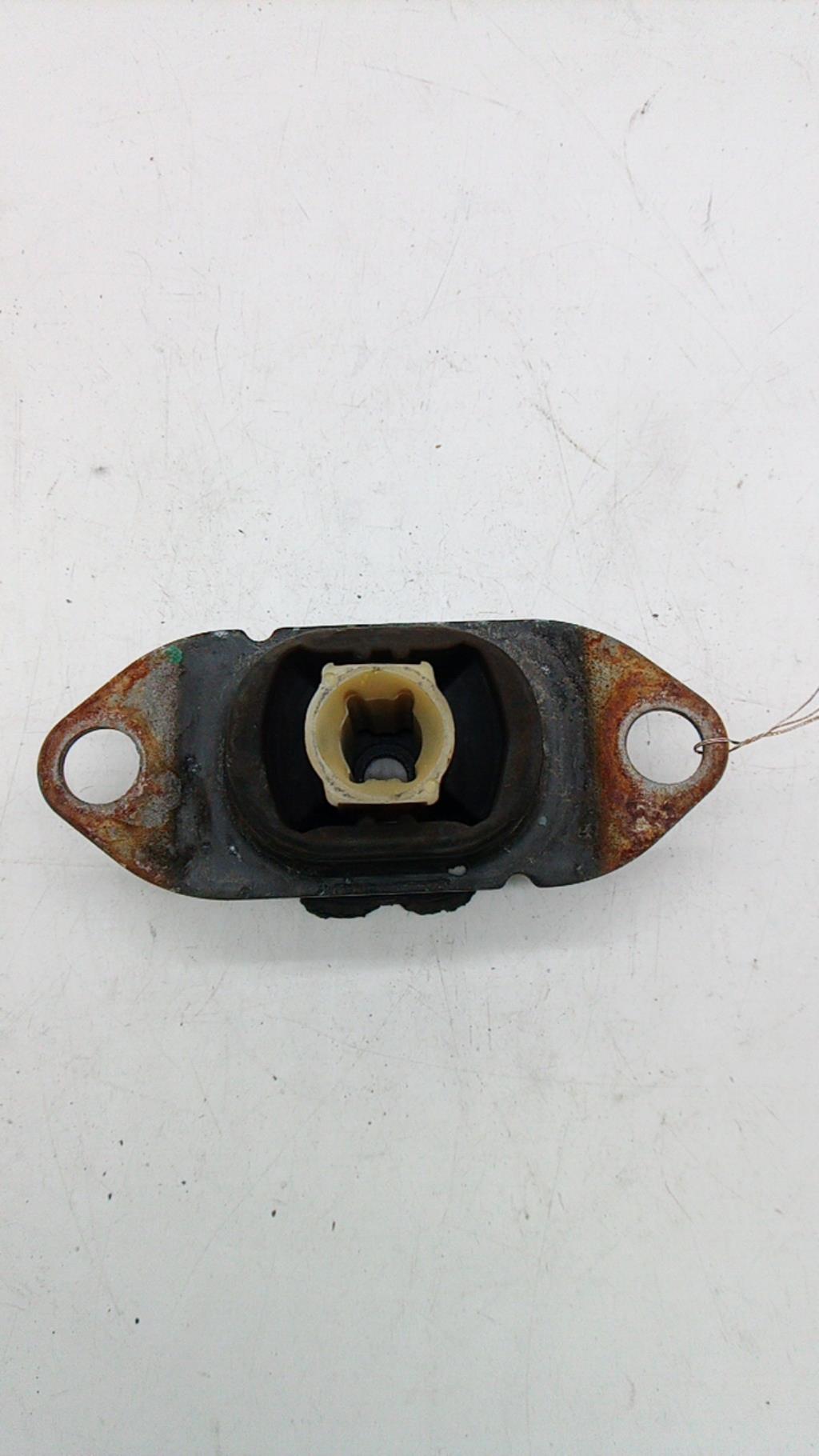 Support moteur gauche RENAULT CLIO 4 PHASE 2 Essence - 1