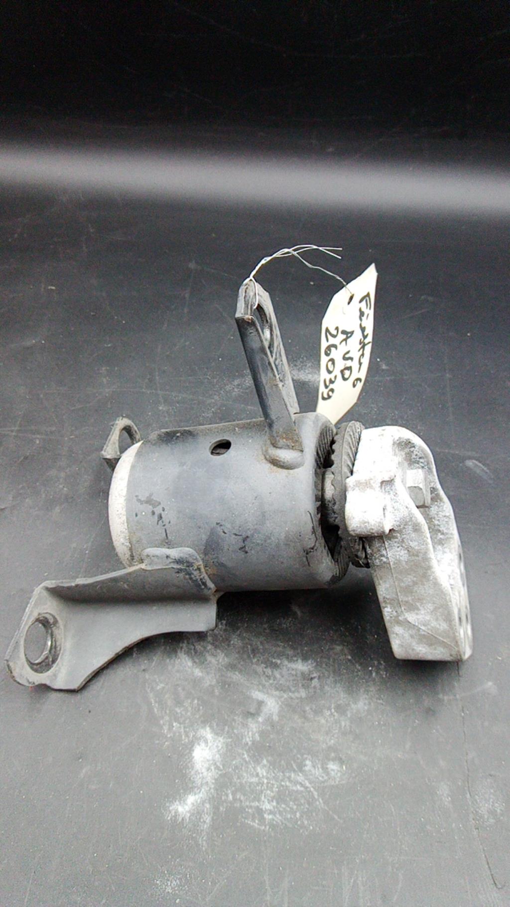 Supporto motore destro FORD FIESTA 6 PHASE 2 Diésel - 1
