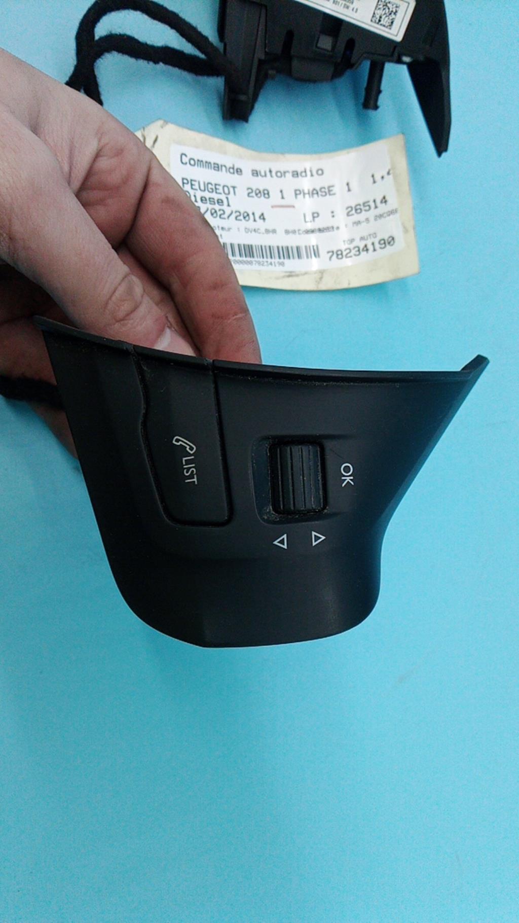 Commande autoradio PEUGEOT 208 1 PHASE 1 Diesel - 1