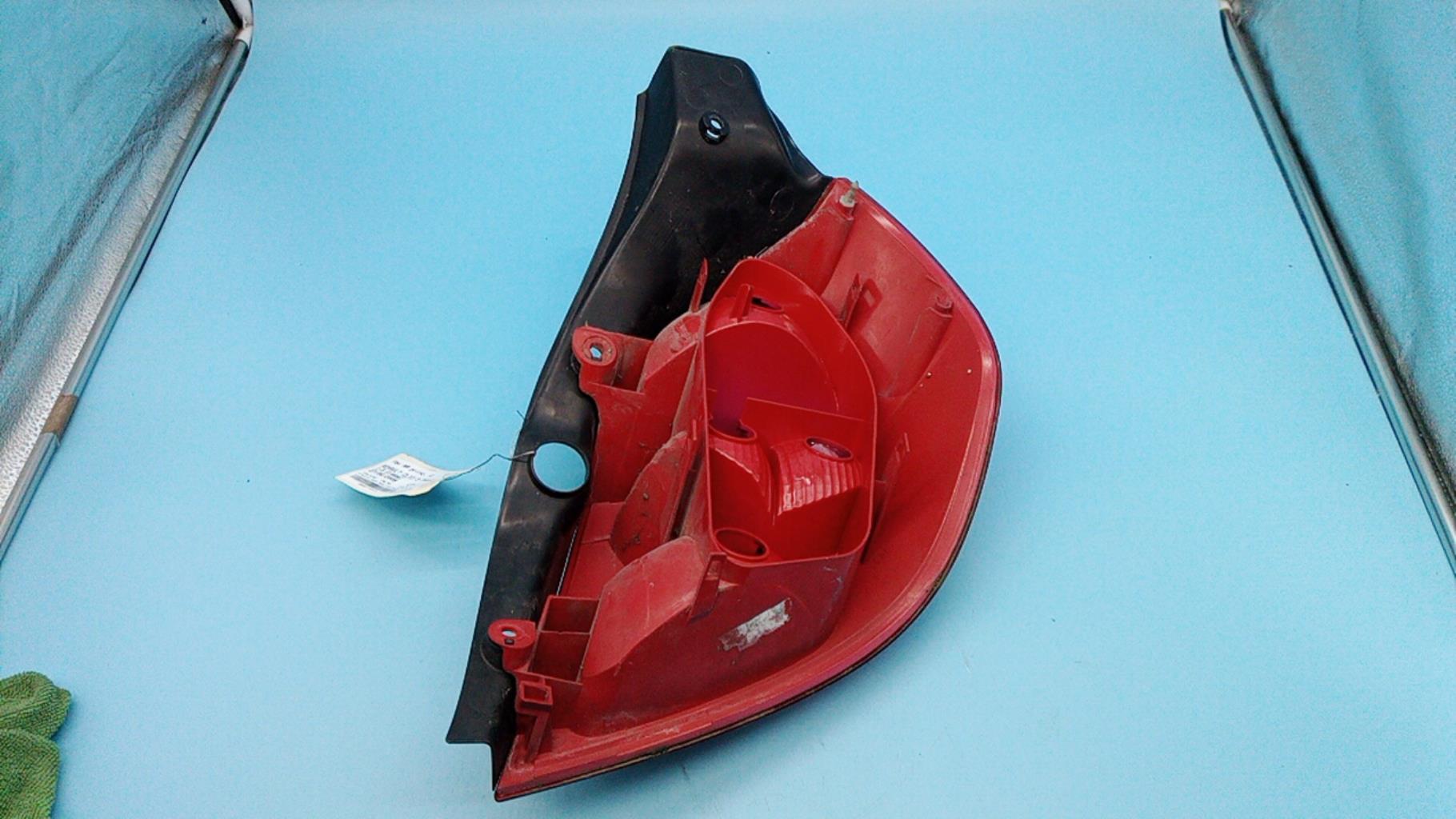 Fanale posteriore principale sinistro (luci) RENAULT CLIO 3 PHASE 1 Diésel - 1