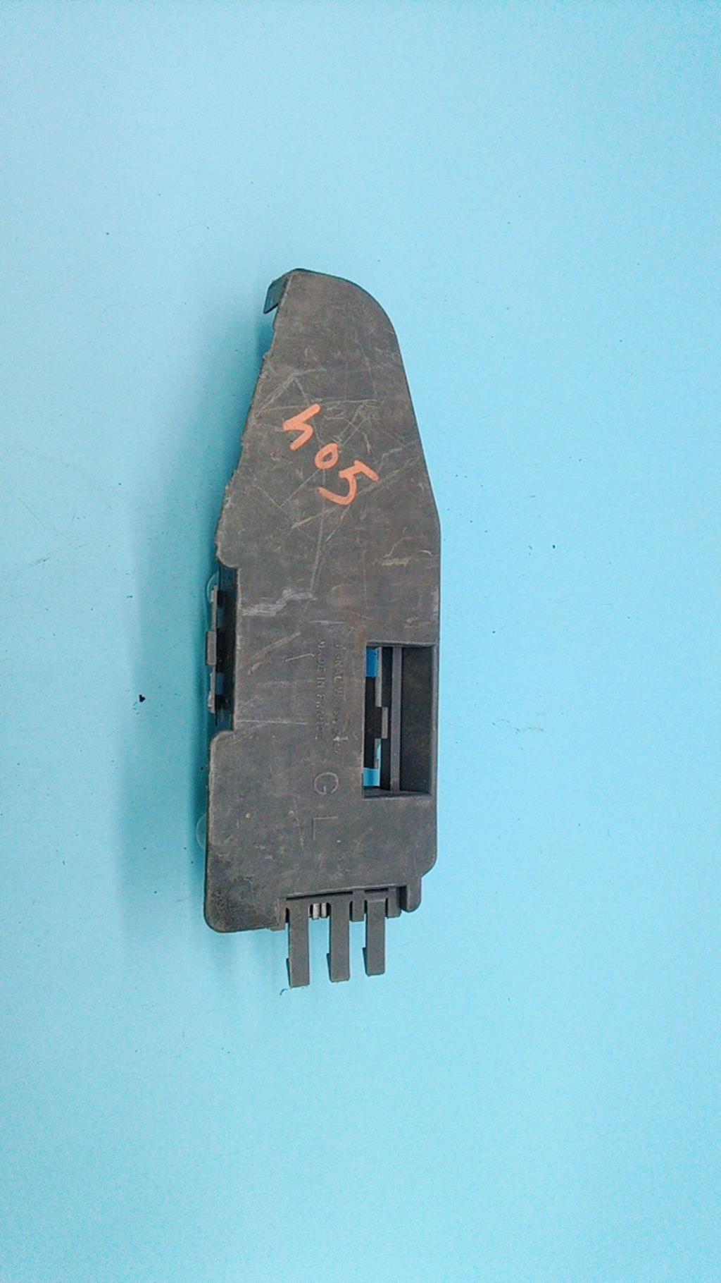 Base portalampade fanale posteriore sinistro PEUGEOT 405 PHASE 1  - 1