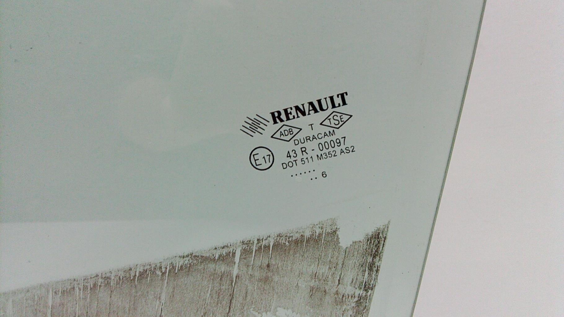Vitre avant gauche RENAULT CLIO 4 PHASE 1 BREAK Diesel - 1