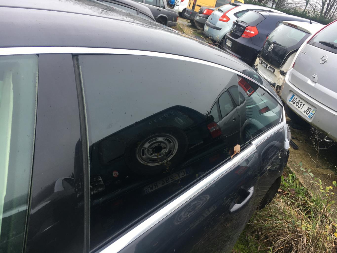 Vitre arriere gauche CITROEN C6 Diesel - 1