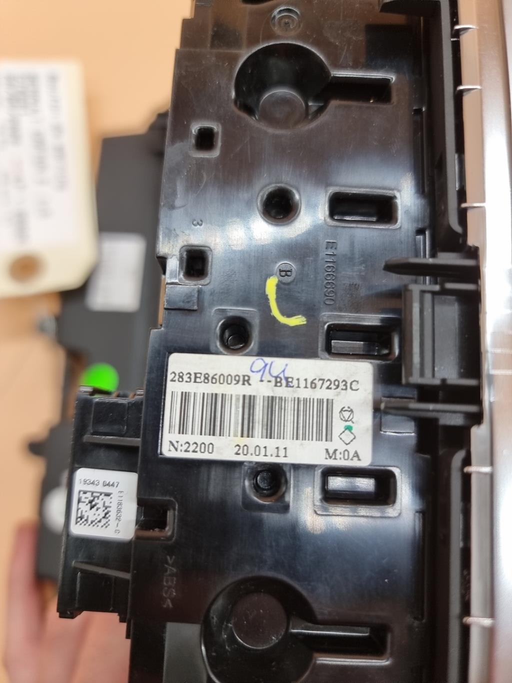 Bouton de warning RENAULT CAPTUR 2 Diesel - 1