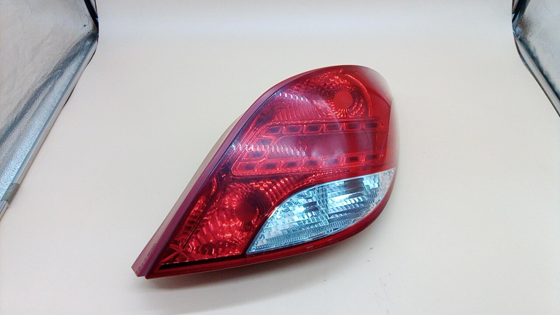 Fanale posteriore principale destro (luci) PEUGEOT 207 PHASE 2 Gasolina - 1