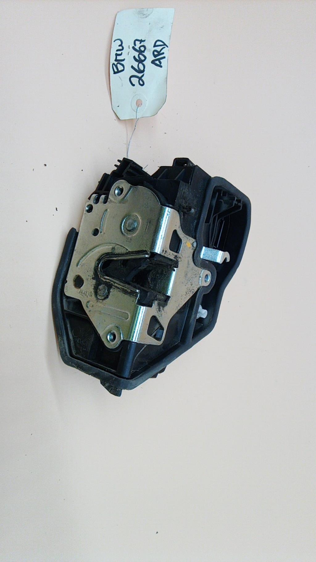 Serratura posteriore destra BMW SERIE 1 F20 PHASE 1 Diésel - 1