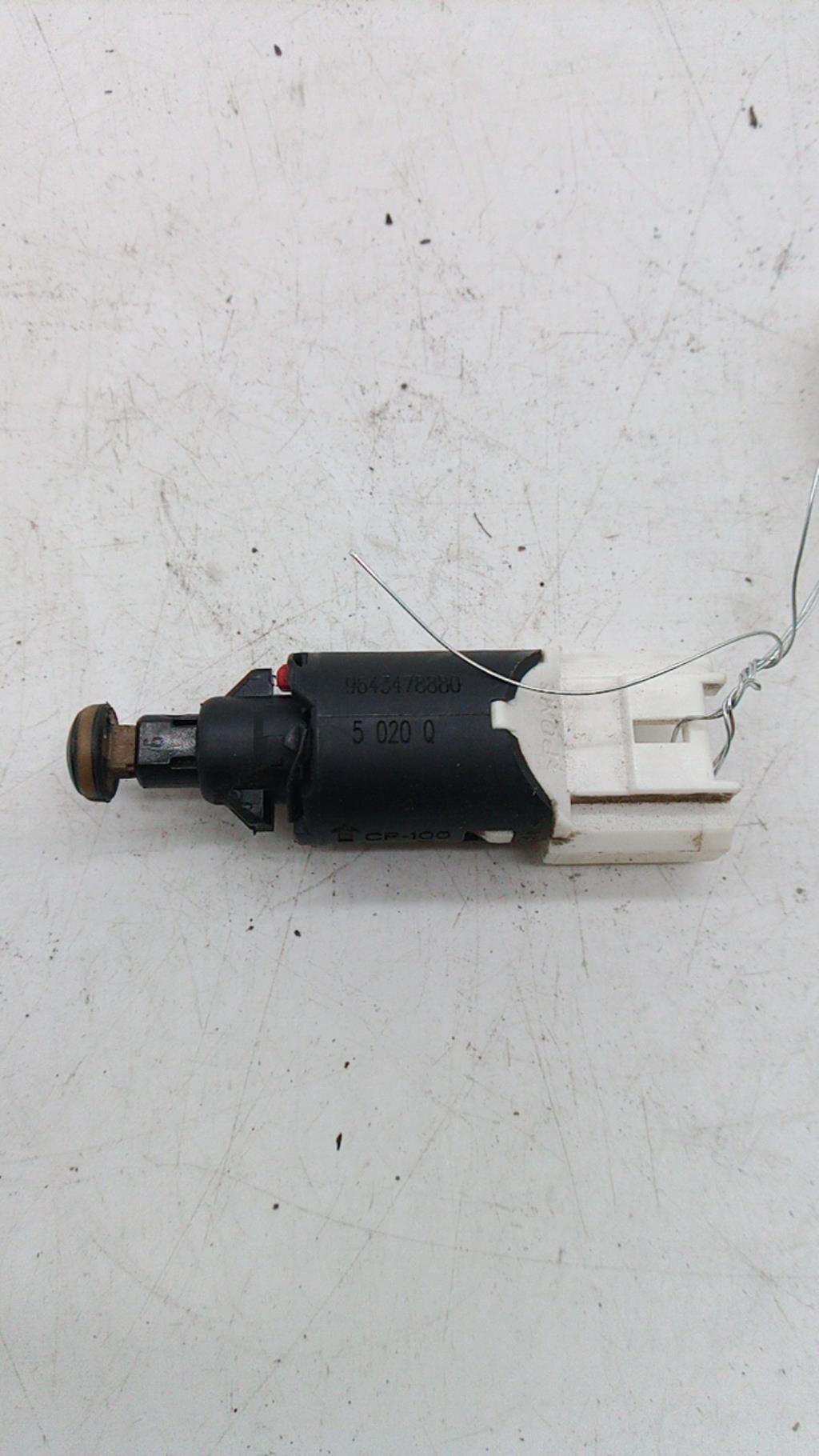 Contattore luce stop PEUGEOT 206 PHASE 2 Diésel - 1