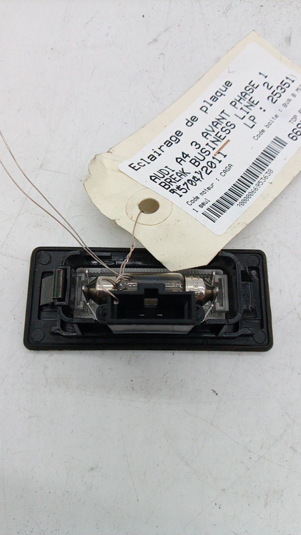 Eclairage de plaque AUDI A4 3 AVANT PHASE 1 BREAK Diesel - 1