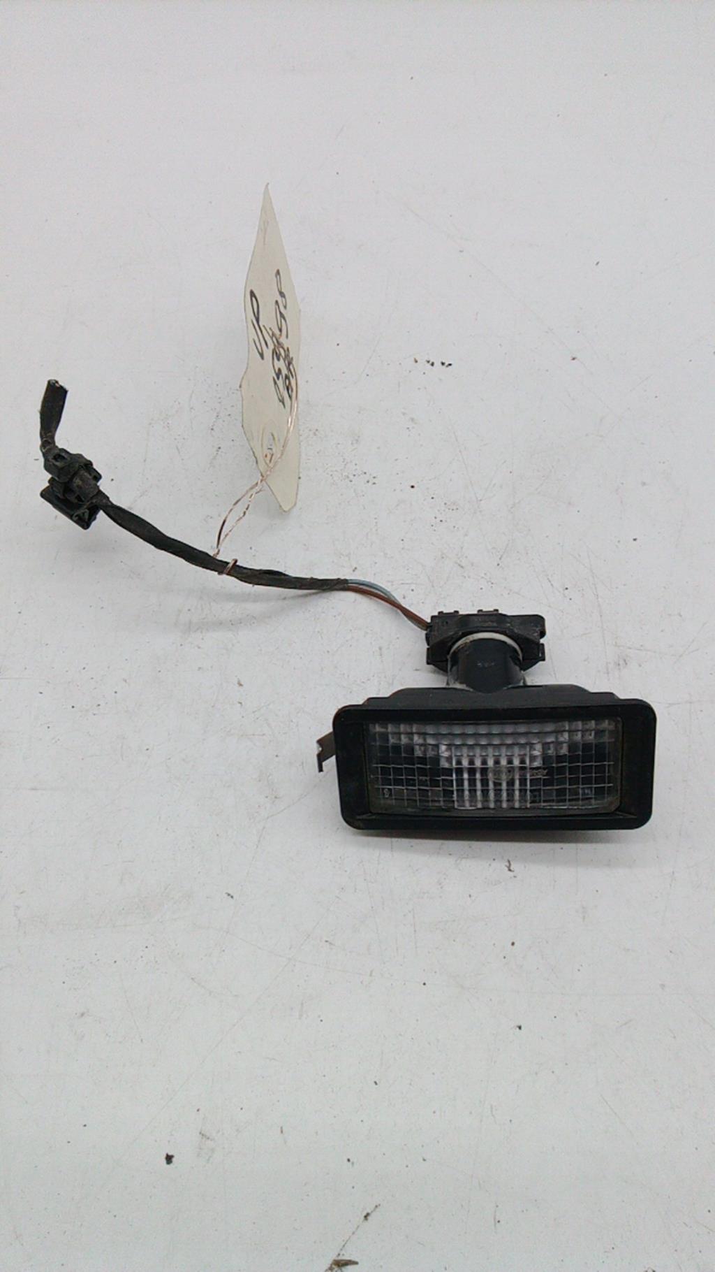 Eclairage de plaque VOLKSWAGEN UP PHASE 1 Essence - 1