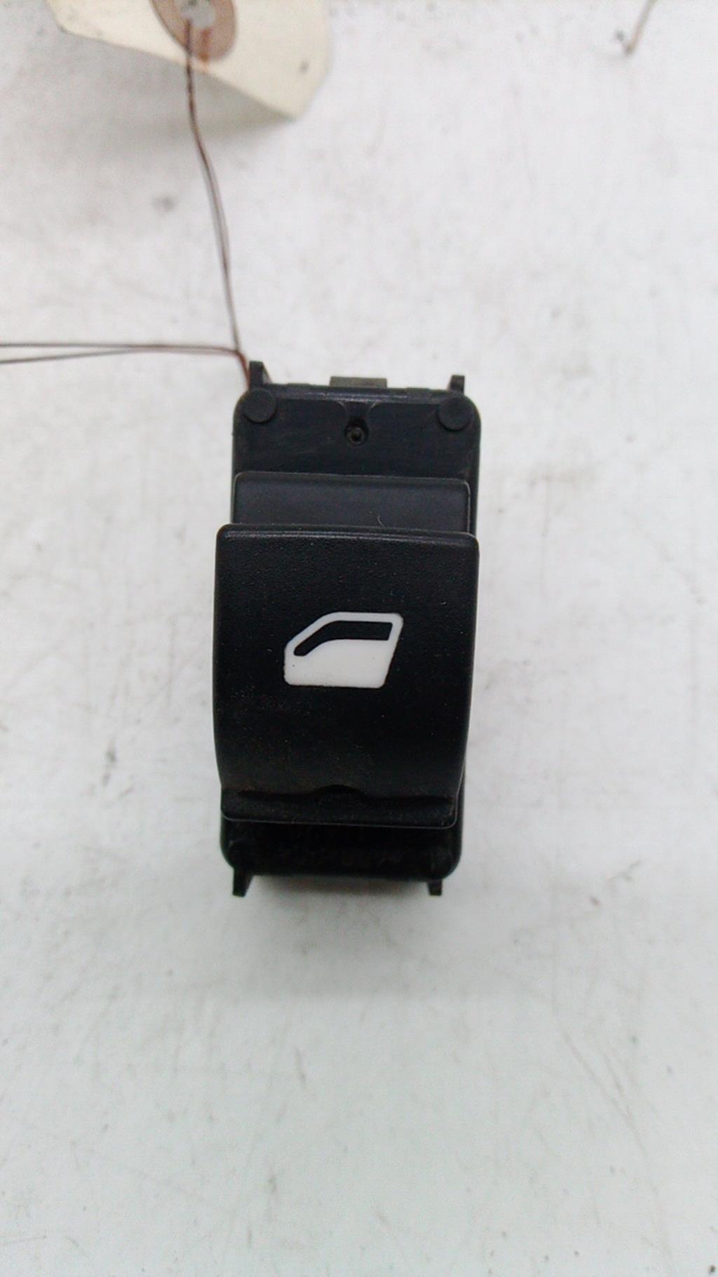 Interruttore lavacristalli anteriore destro CITROEN C3 3 PHASE 1 Gasolina - 1