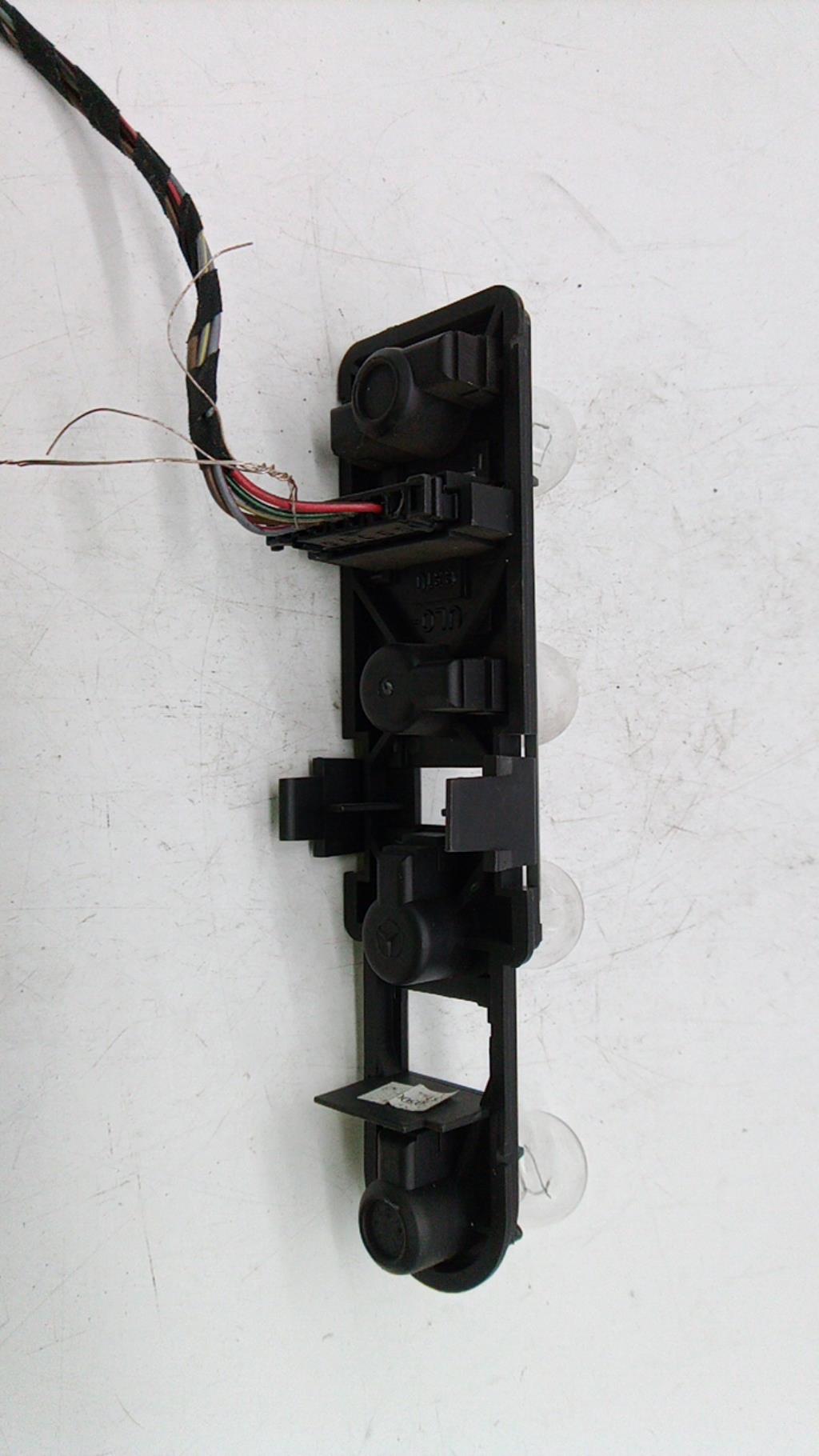 Base portalampade fanale posteriore destro MERCEDES CLASSE A 168 PHASE 1 Gasolina - 1
