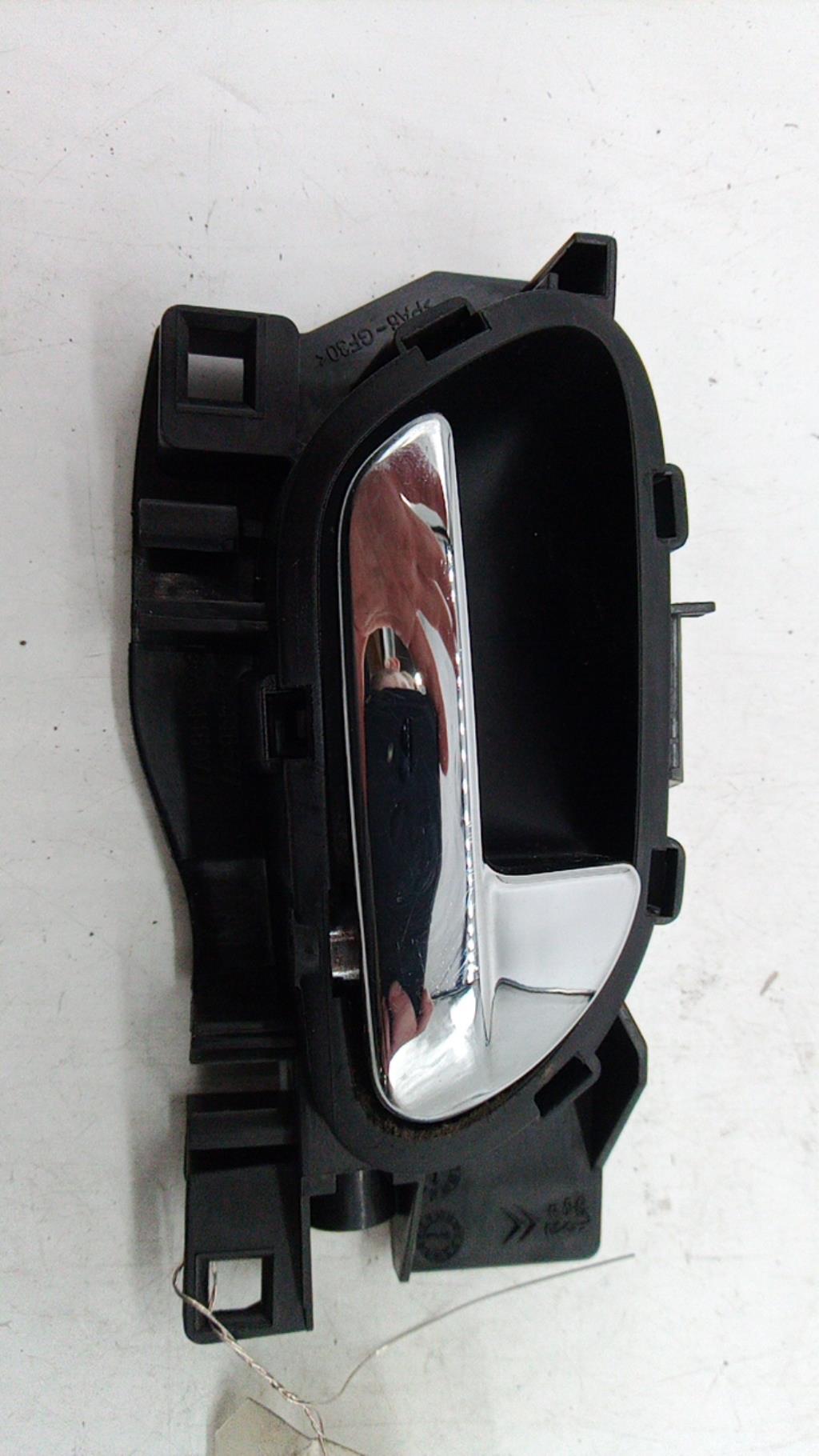 Maniglia interna posteriore destra PEUGEOT 3008 1 PHASE 1 Diésel - 1