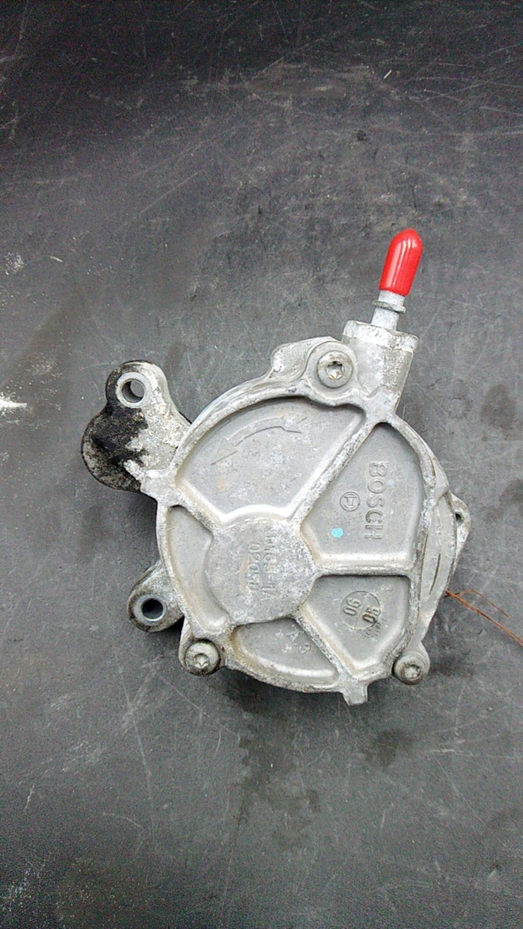 Pompe à vide PEUGEOT 407 PHASE 1 BREAK Diesel - 1