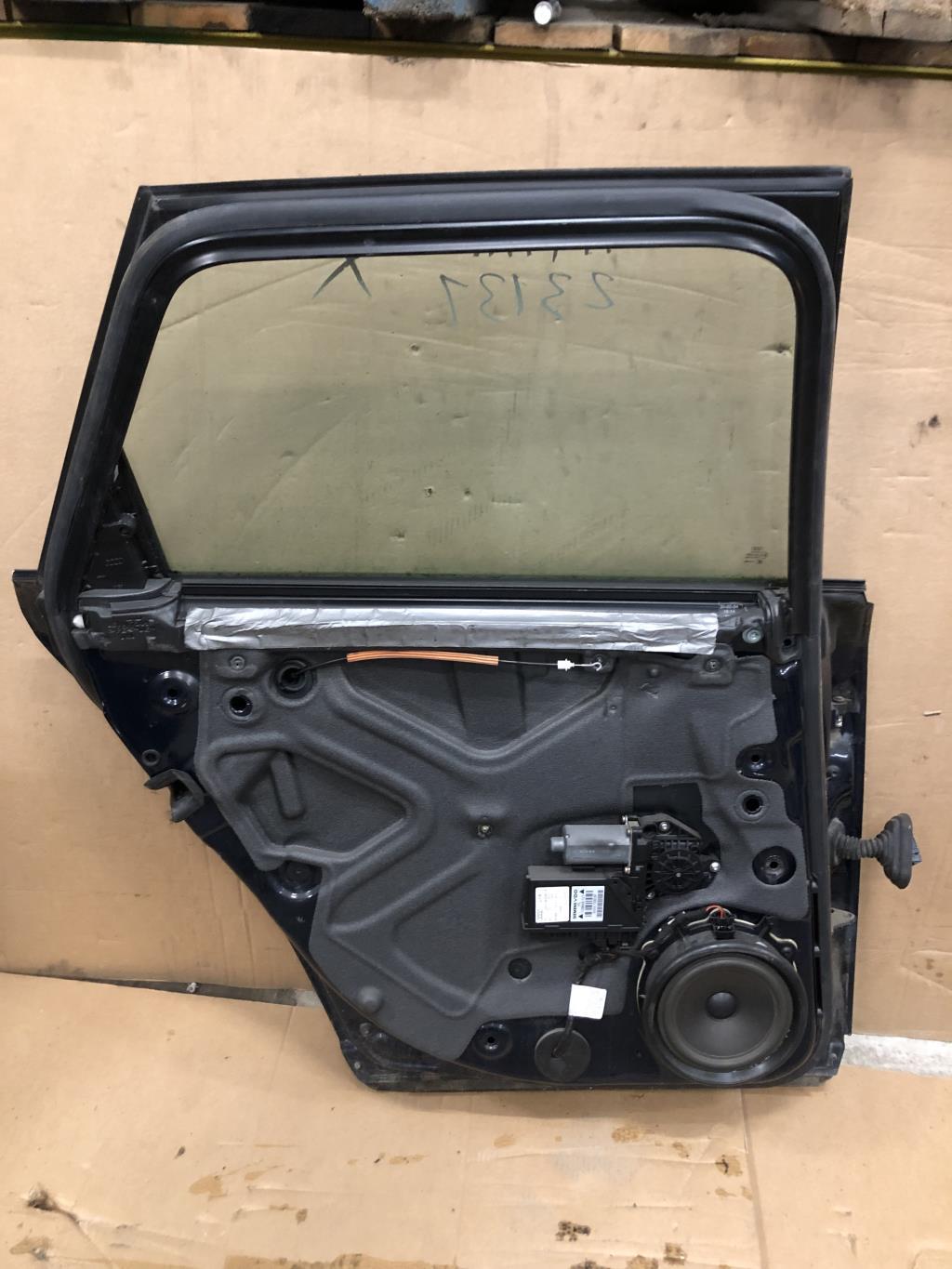 Porte arriere gauche AUDI A4 2 AVANT PHASE 1 BREAK Diesel - 1