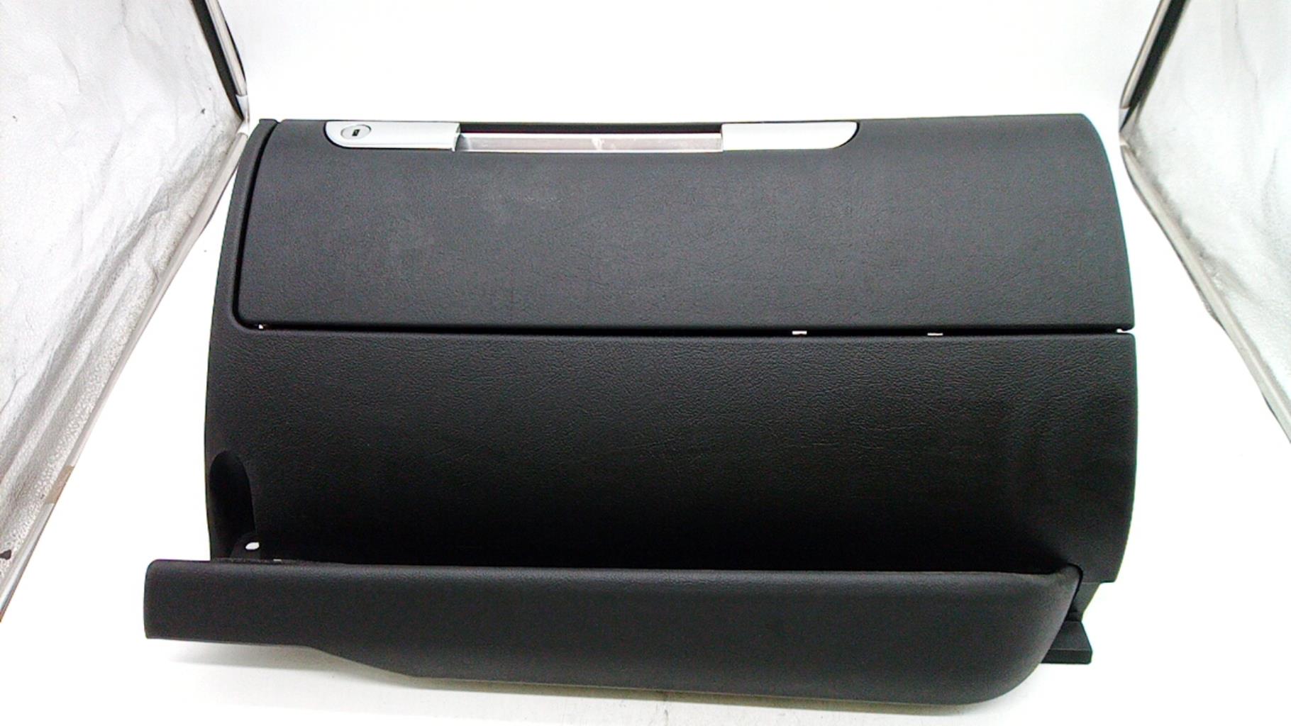Boite a gants AUDI TT 1 COUPE Essence - 1