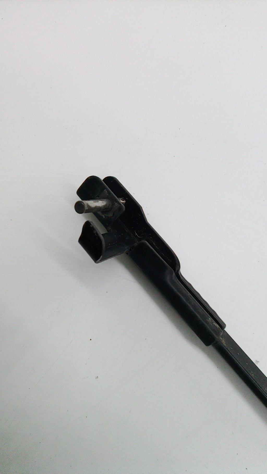 Braccio tergicristallo anteriore destro PEUGEOT 407 COUPE Diésel - 1