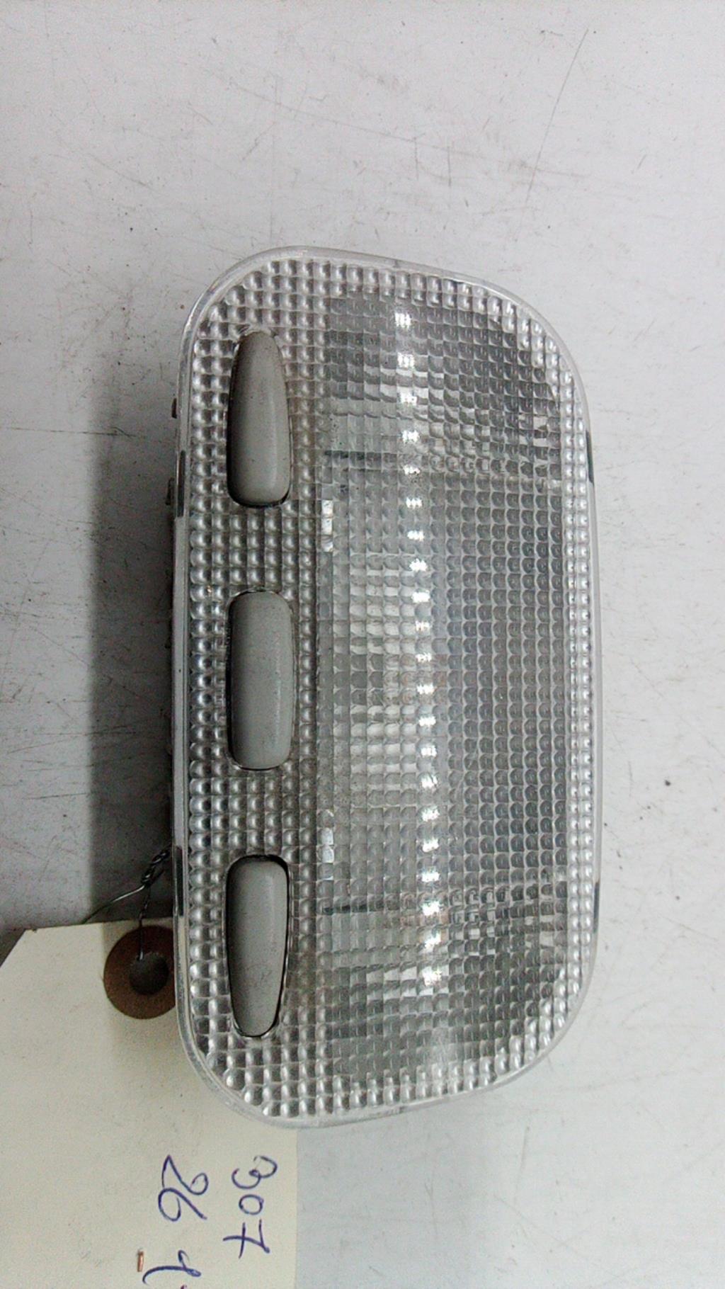 Eclairage de plafonnier PEUGEOT 307 PHASE 1 Diesel - 1