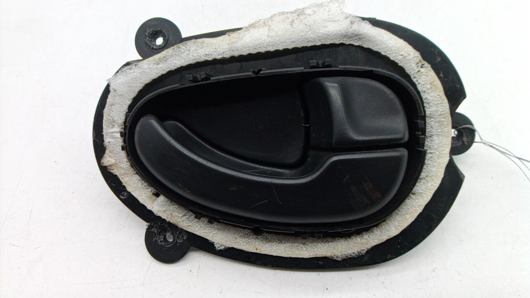 Maniglia portiera posteriore destra PEUGEOT 406 PHASE 2 Diésel - 1