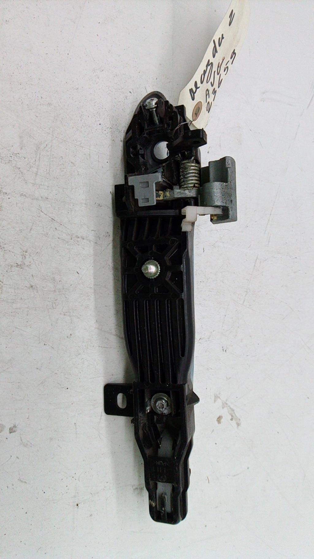 Poignee porte avant gauche MAZDA 2 2 PHASE 1 Essence - 1