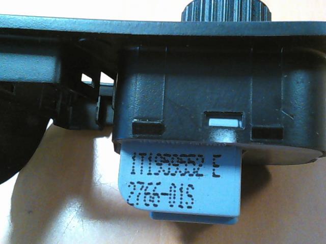 Commande retroviseurs VOLKSWAGEN TOURAN 1 PHASE 2 Diesel - 1