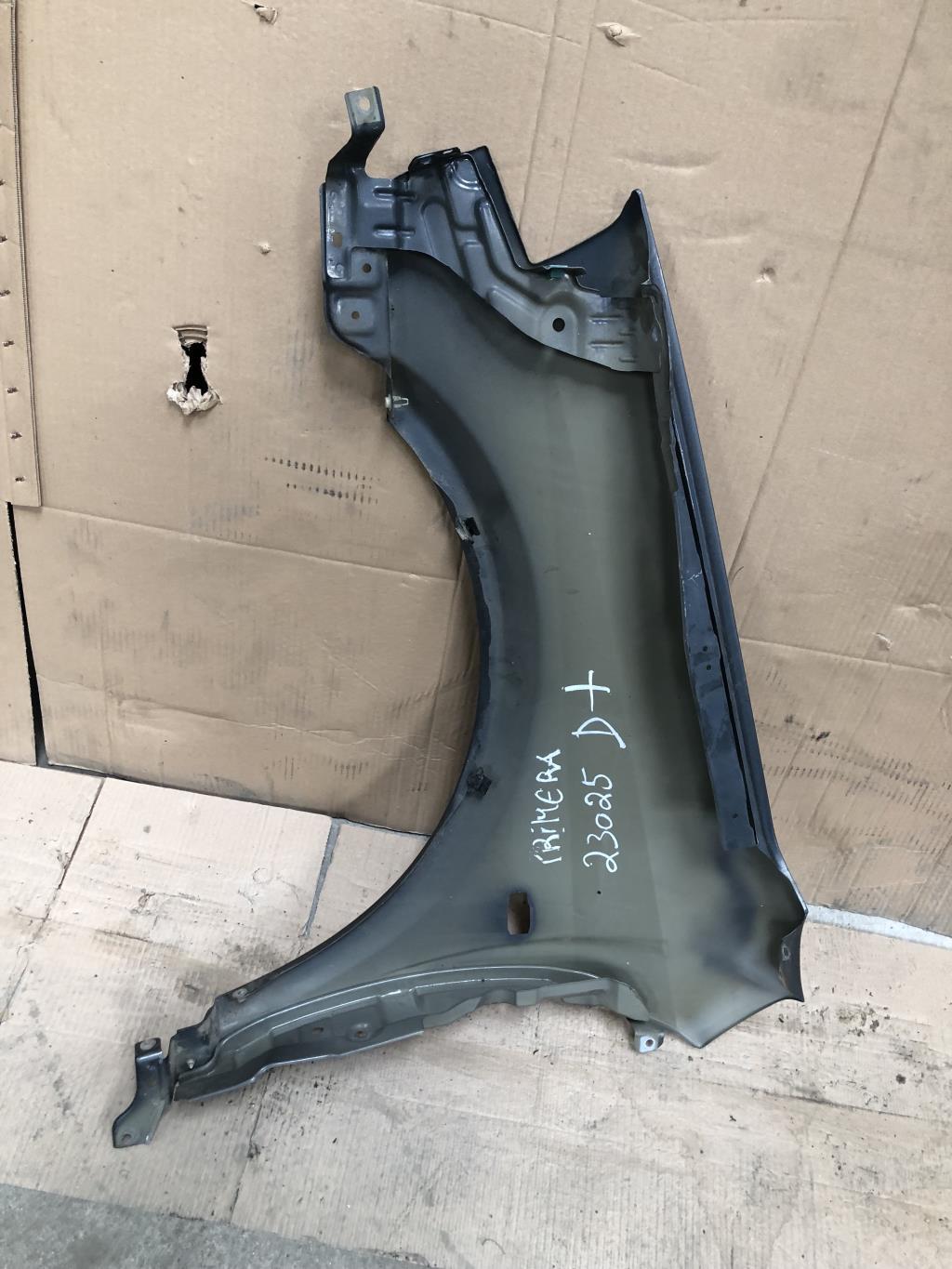 Aile avant droit NISSAN PRIMERA 4 Diesel - 1