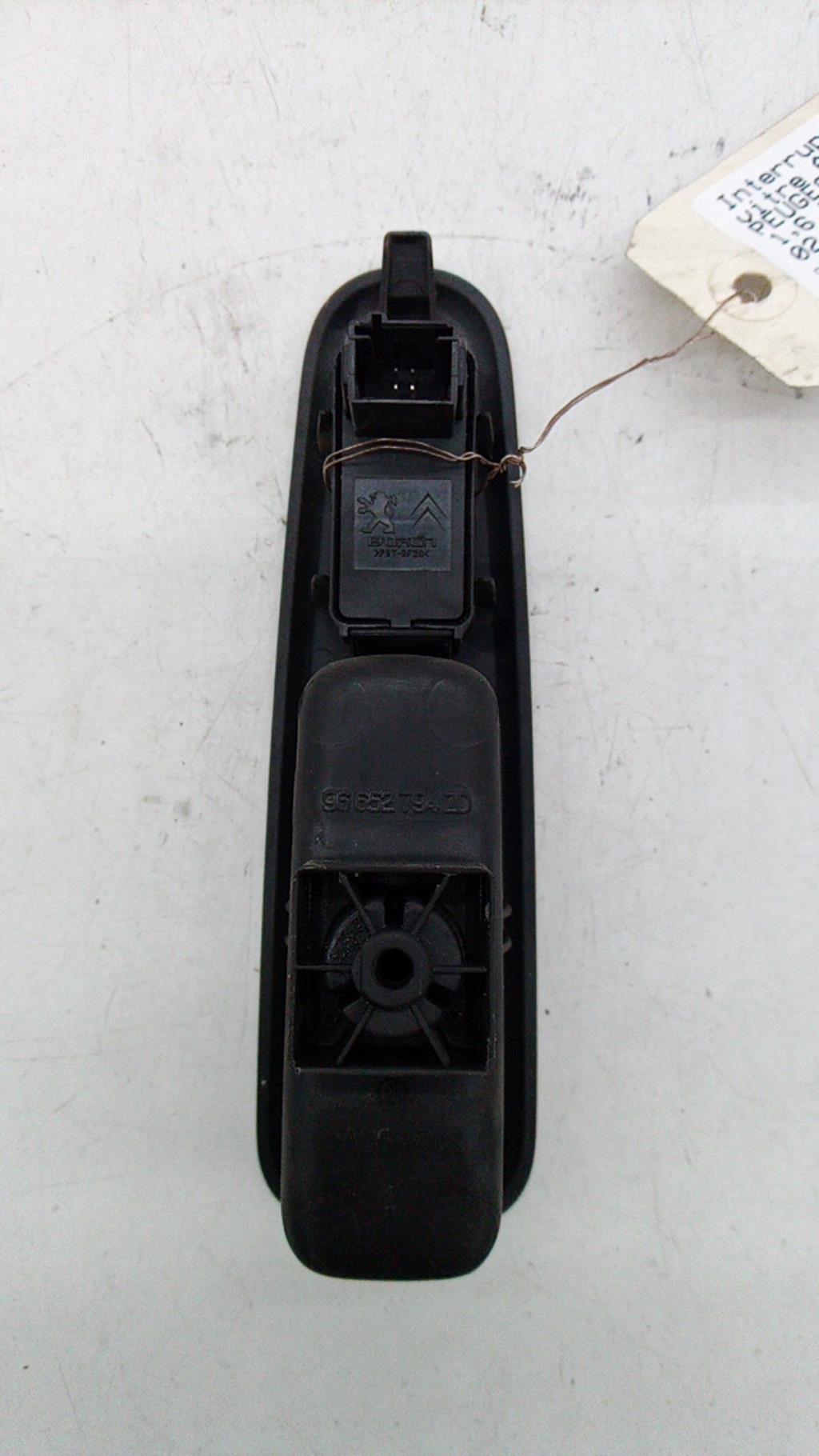 Interruttore lavacristalli posteriore destro PEUGEOT 3008 1 PHASE 1 Diésel - 1
